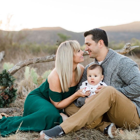 Hello! Welcome to my closet!😊 - Picture 6 of 15